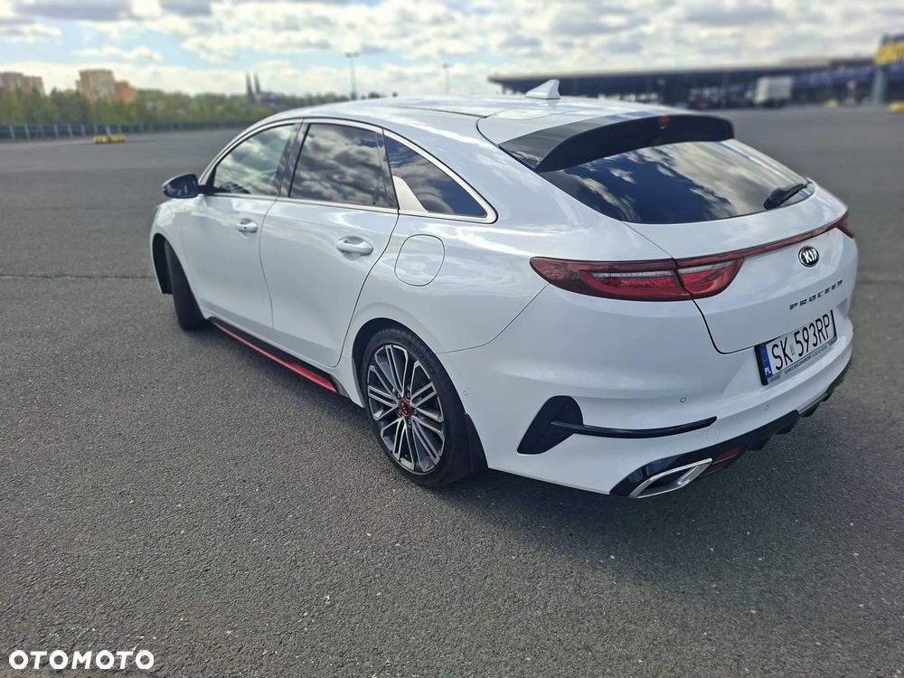 Kia ProCeed 1.6 T-GDI GT DCT - 30