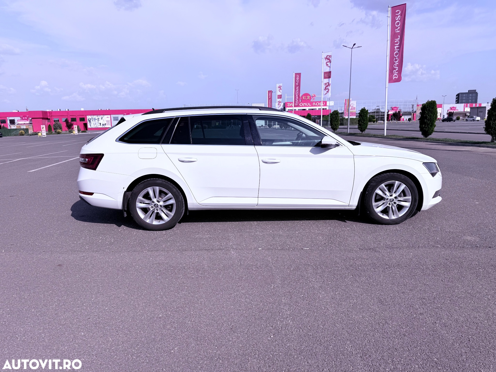 Skoda Superb 2.0 TDI DSG Sportline - 14