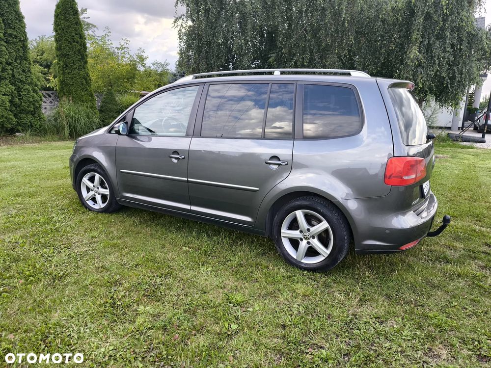 Volkswagen Touran 2.0 TDI DPF Highline - 6
