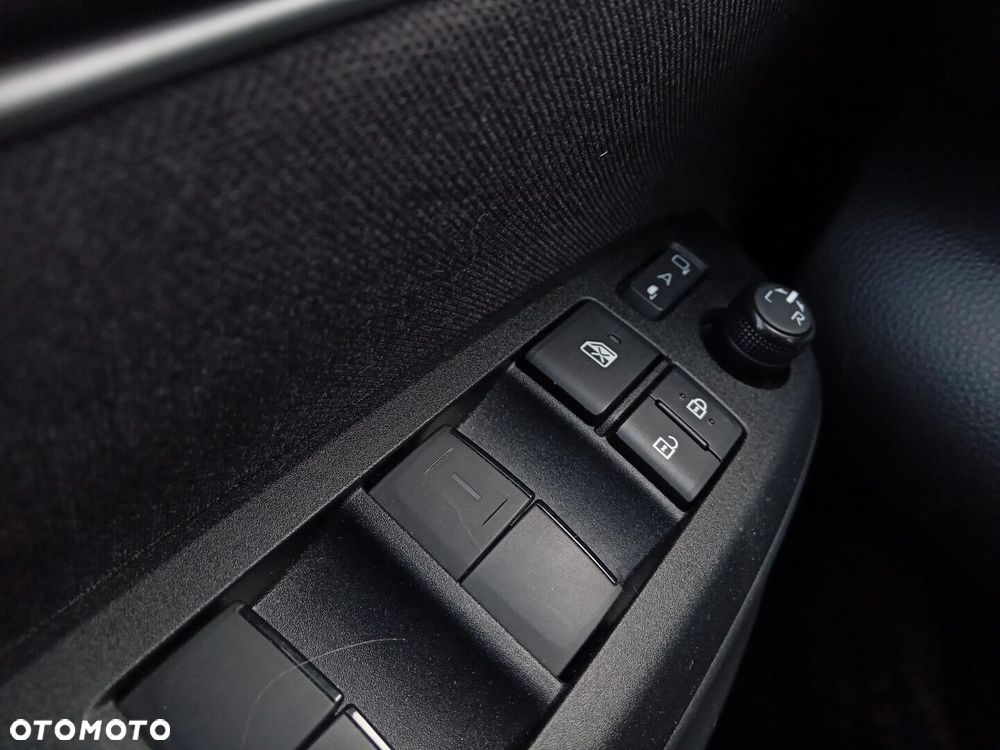 Toyota Yaris Cross - 19
