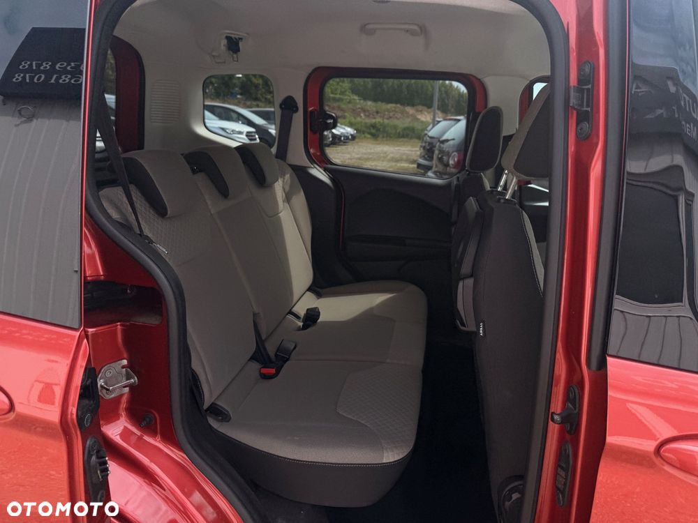 Ford Tourneo Courier 1.0 EcoBoost Ambiente - 21