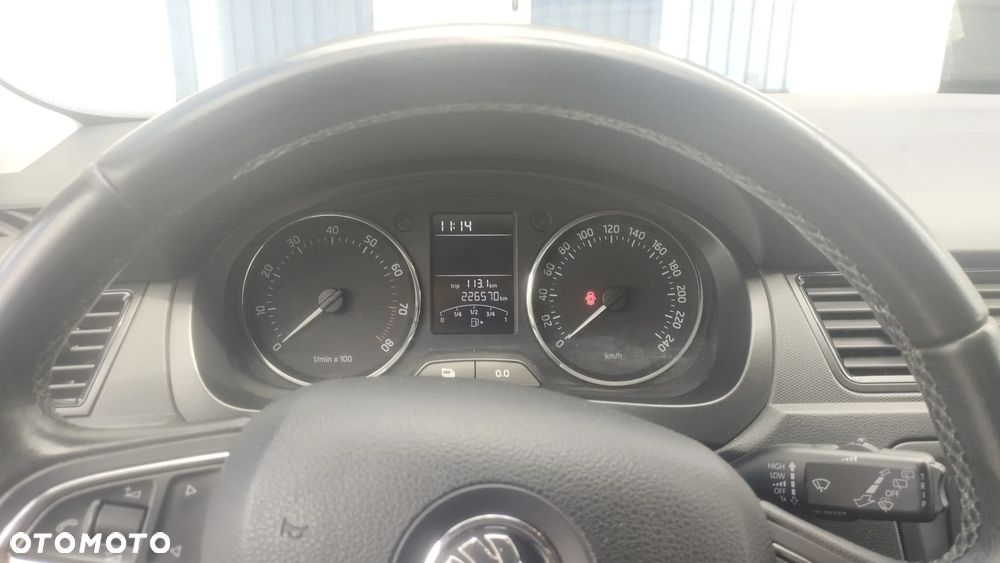 Skoda RAPID 1.2 TSI Ambition - 25