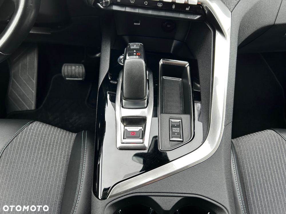 Peugeot 3008 225 e-EAT8 Allure Pack - 23