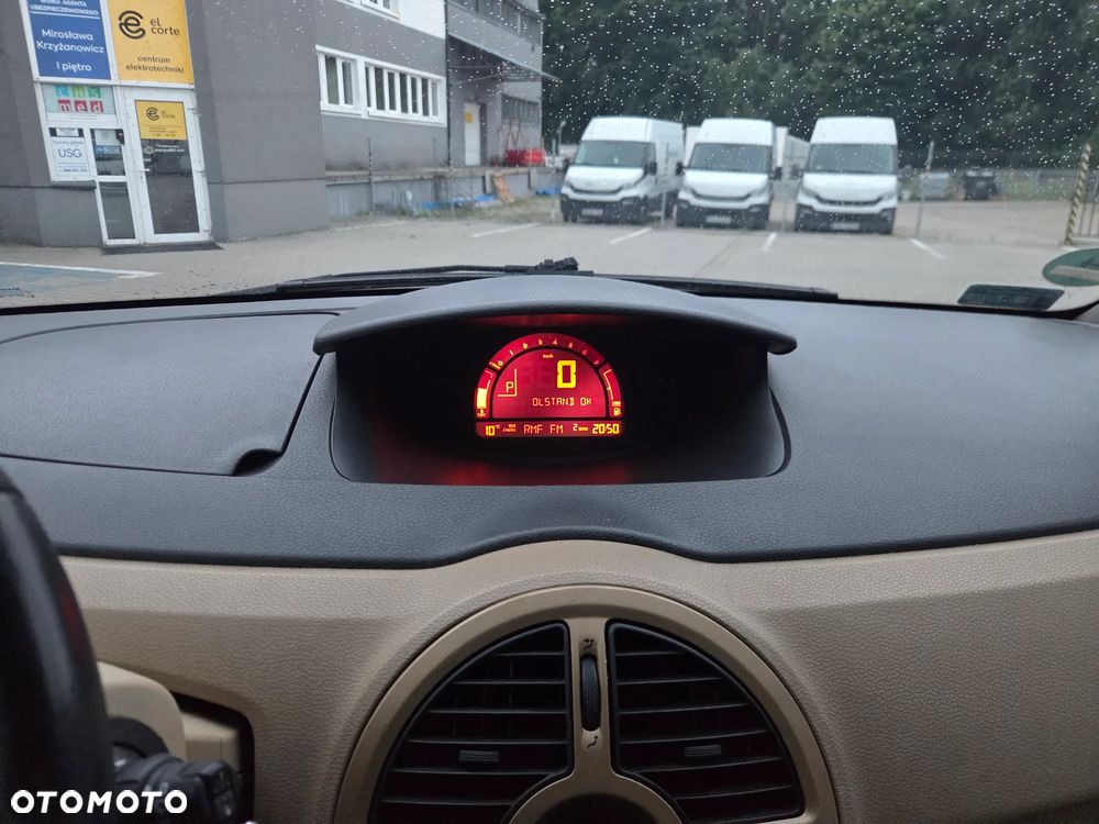 Renault Modus - 16