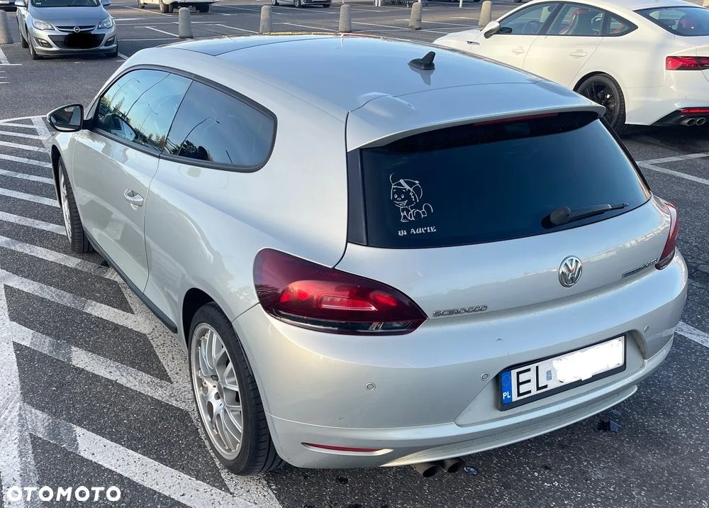 Volkswagen Scirocco 2.0 TDI Blue Motion Technologie - 2