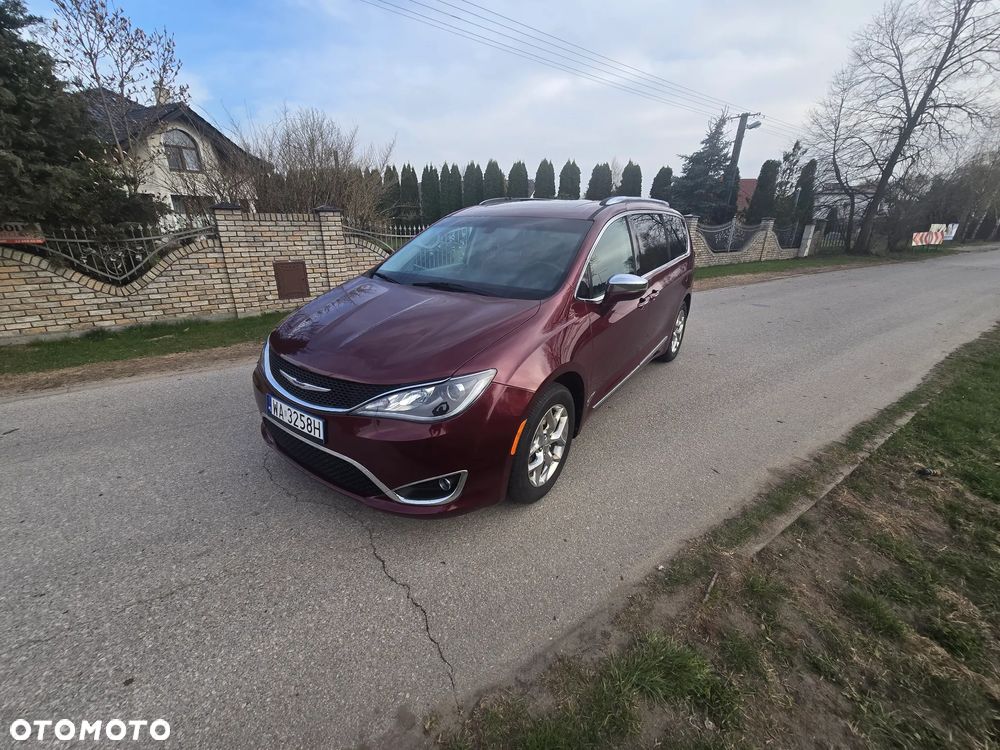 Chrysler Pacifica - 27