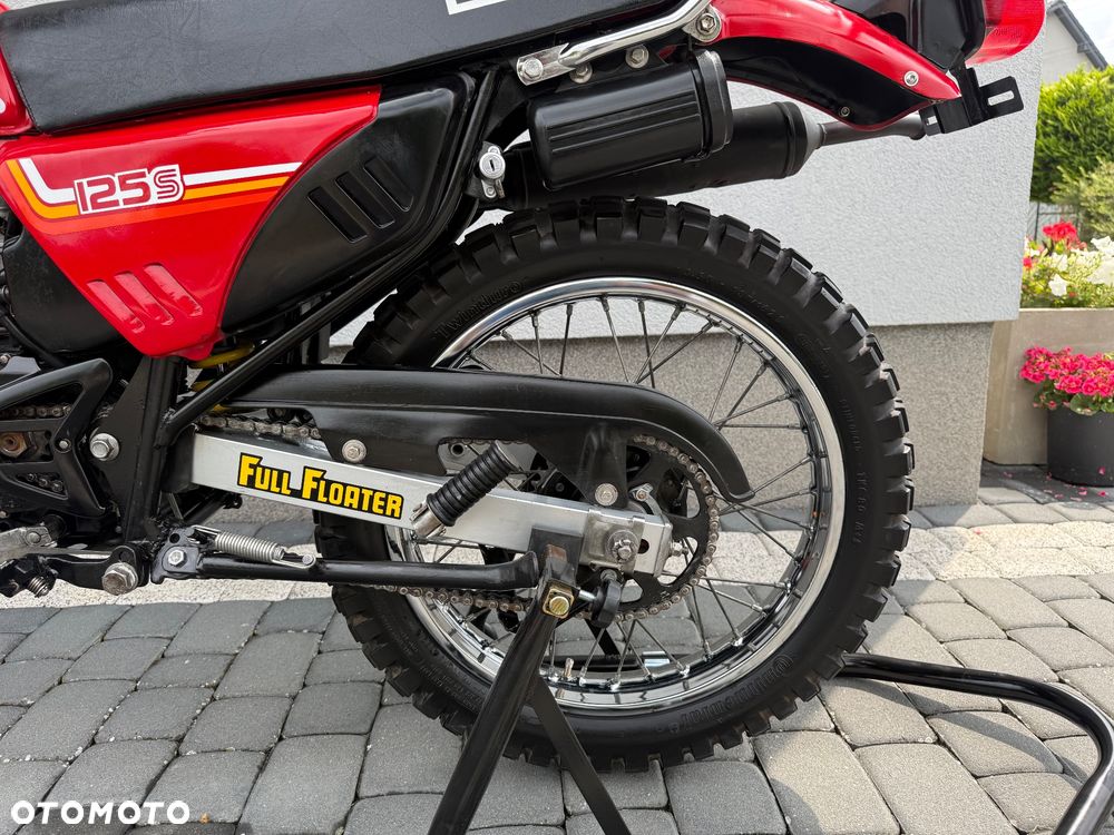 Suzuki DR - 13