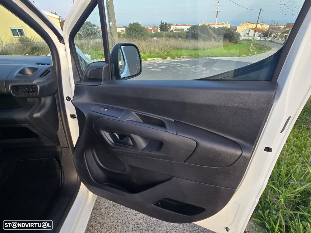 Citroën BERLINGO Motor 1.5 BlueHDi • Versão Club M - 11
