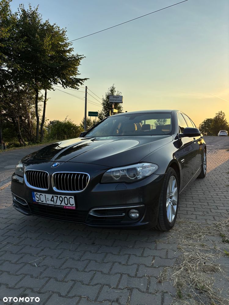 BMW Seria 5 530d xDrive Luxury Line - 1
