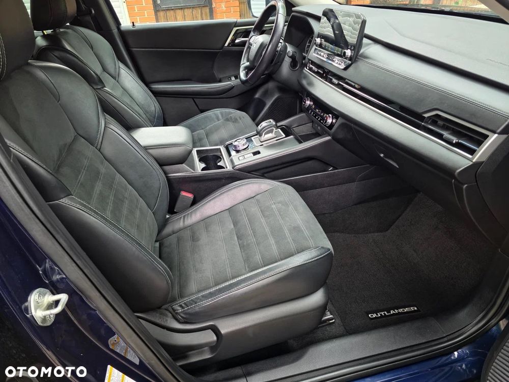 Mitsubishi Outlander - 28