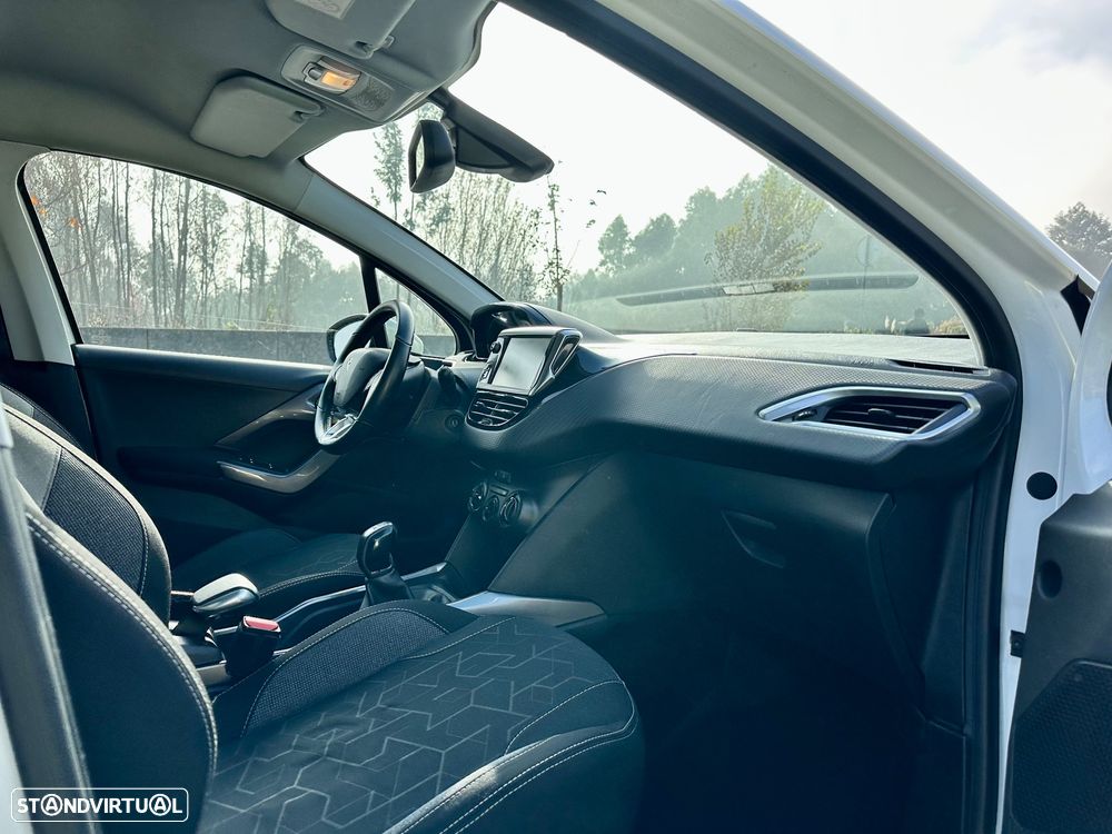 Peugeot 2008 1.6 BlueHDi Style - 34