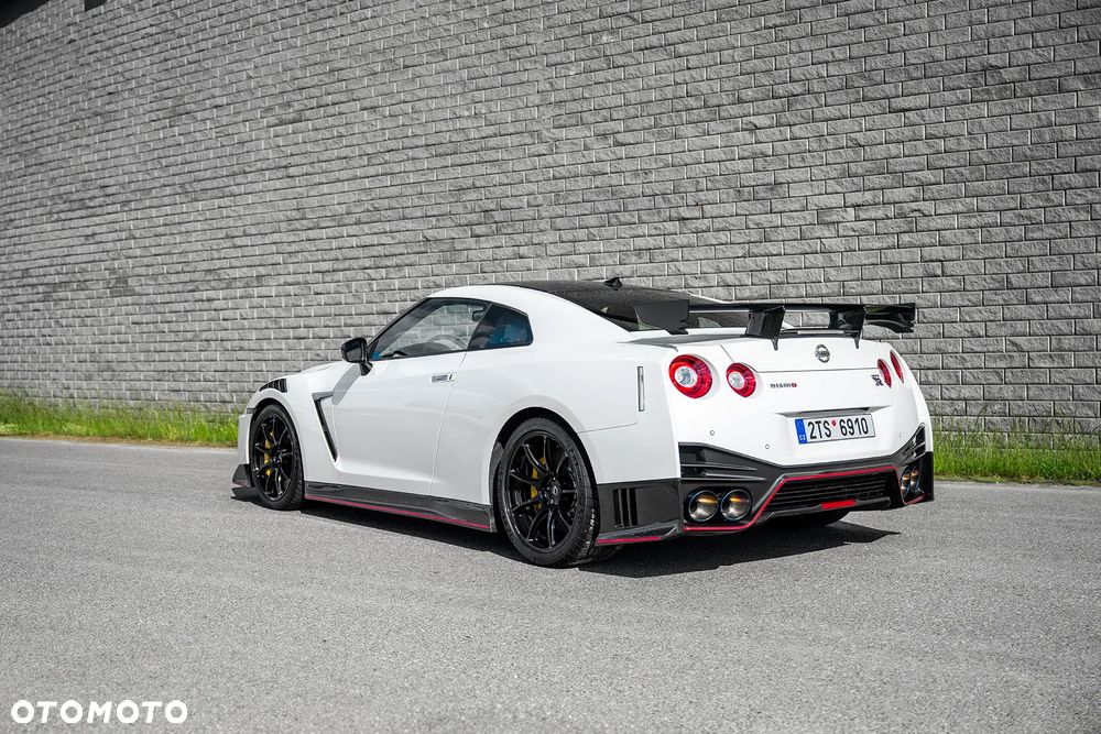 Nissan GT-R Nismo 2020 - 6