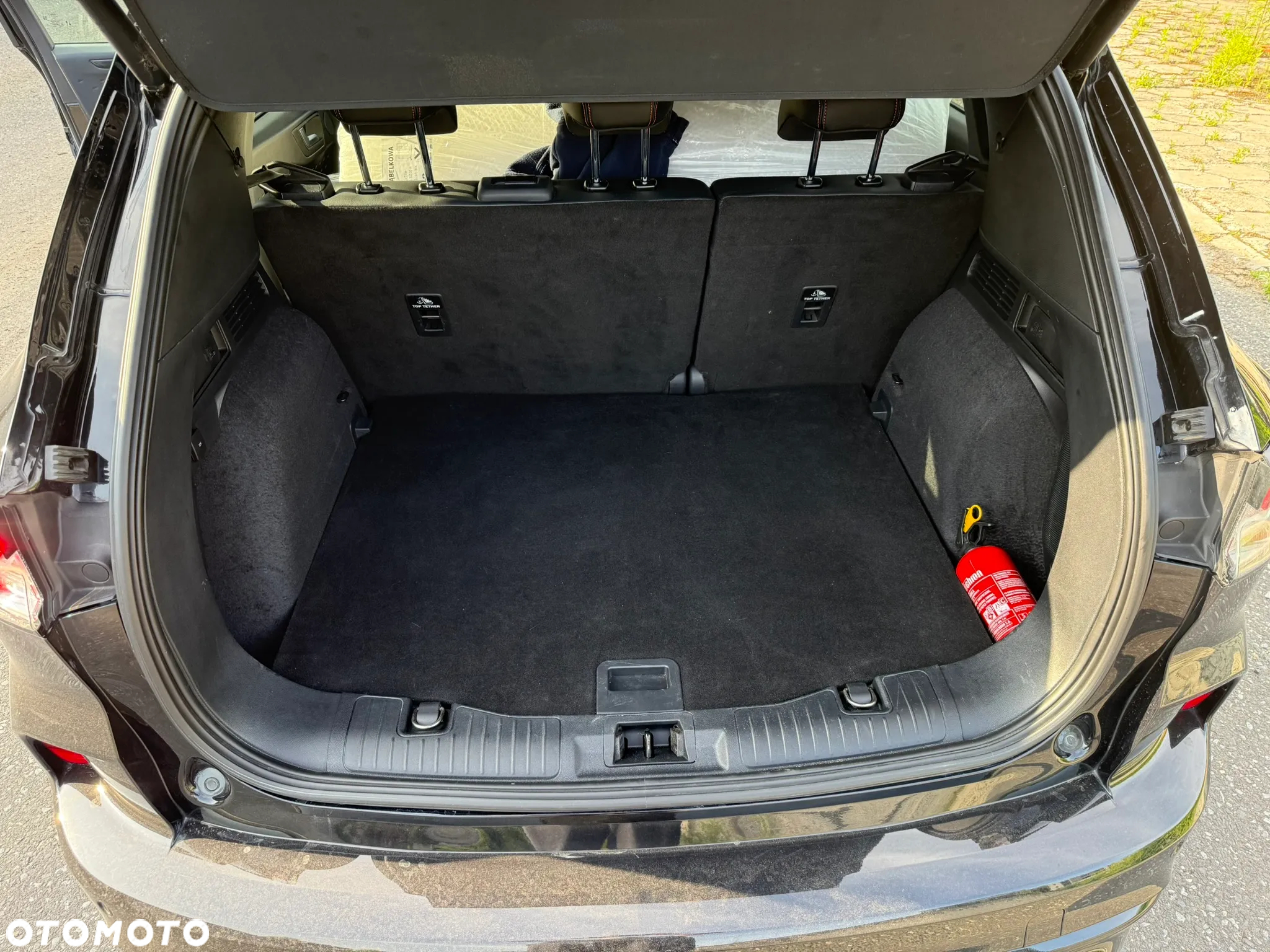 Ford Kuga 1.5 EcoBoost FWD ST-Line X - 17