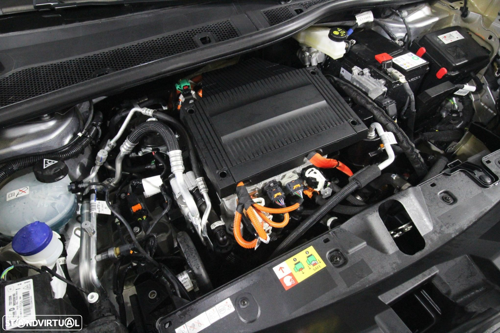 Peugeot e-2008 50 kWh GT Pack - 15