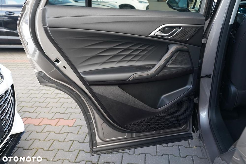 MG HS 1.5T HEV+ Excite - 8