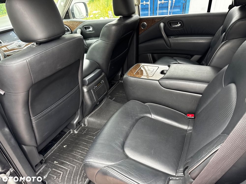 Infiniti QX80 - 16