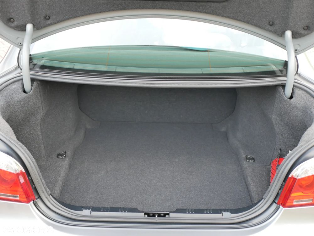 BMW Seria 5 525d - 9