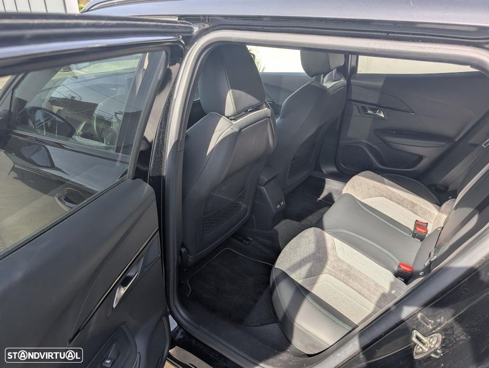 Peugeot e-2008 50 kWh GT Pack - 10