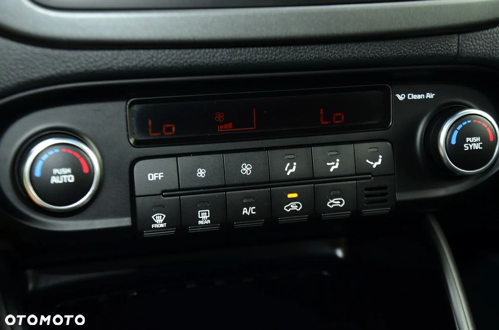 Kia Carens 1.7 CRDi XL - 27