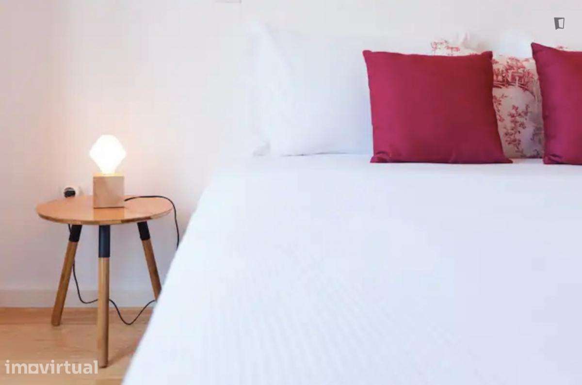 Apartamento com 1 quartos - localizado em São Nicolau Porto - Grande imagem: 4/19