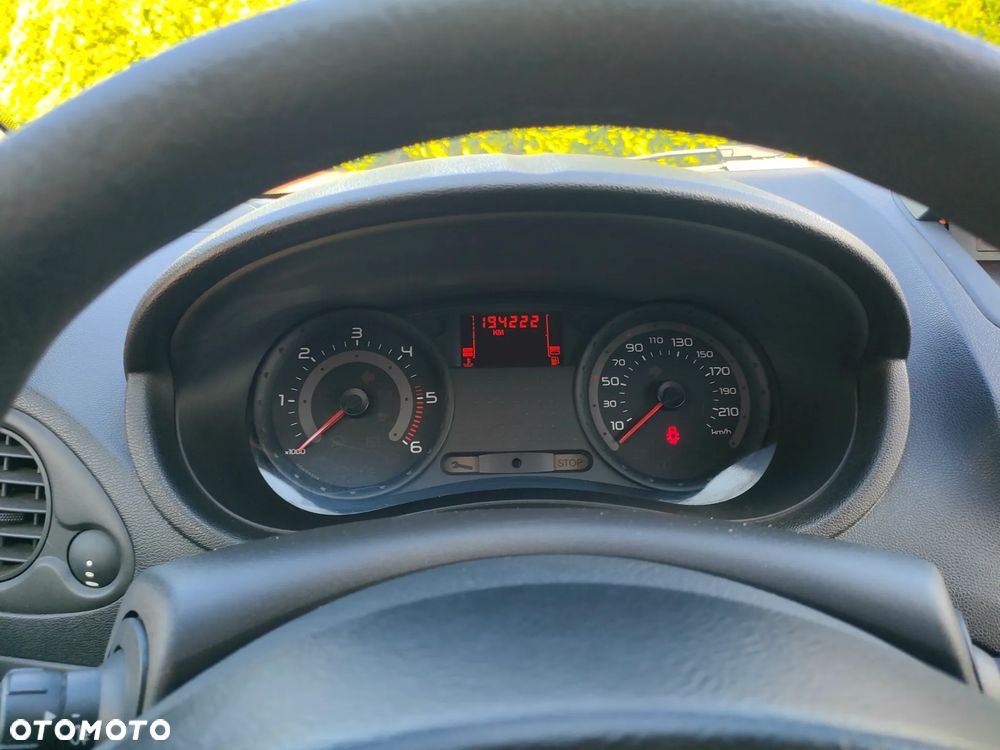 Renault Clio - 13