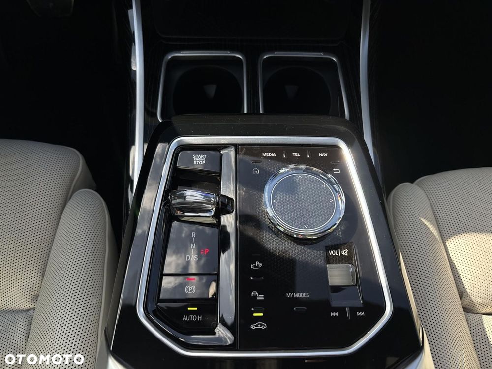 BMW Seria 7 - 17
