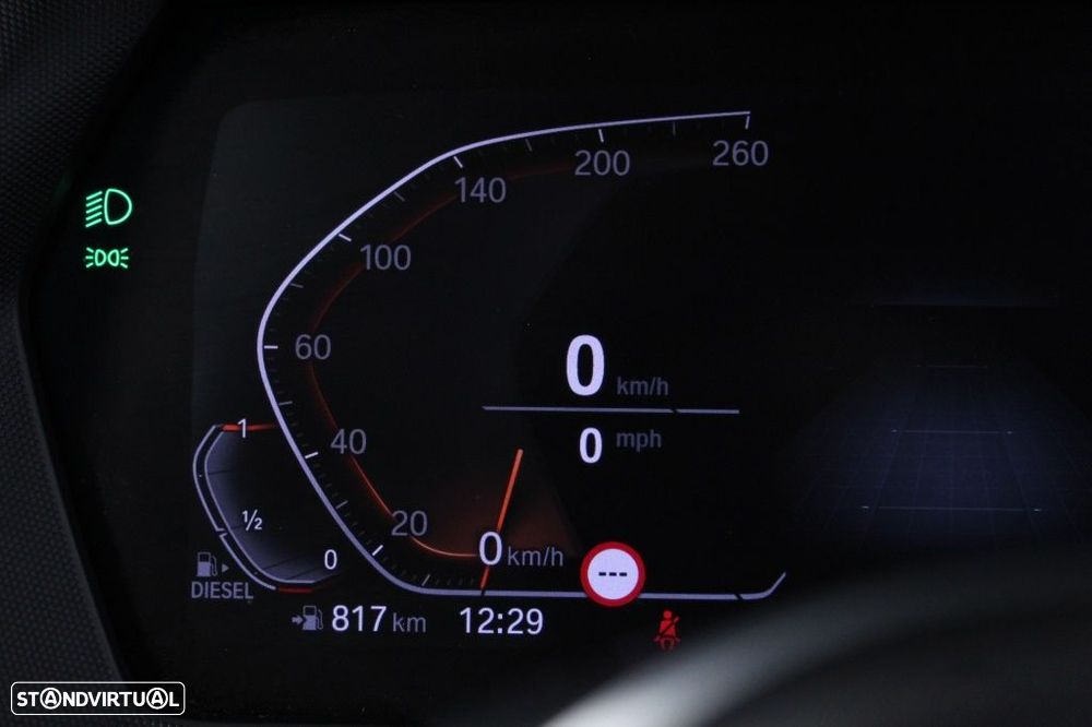 BMW 116 d Pack Desportivo M Auto - 26