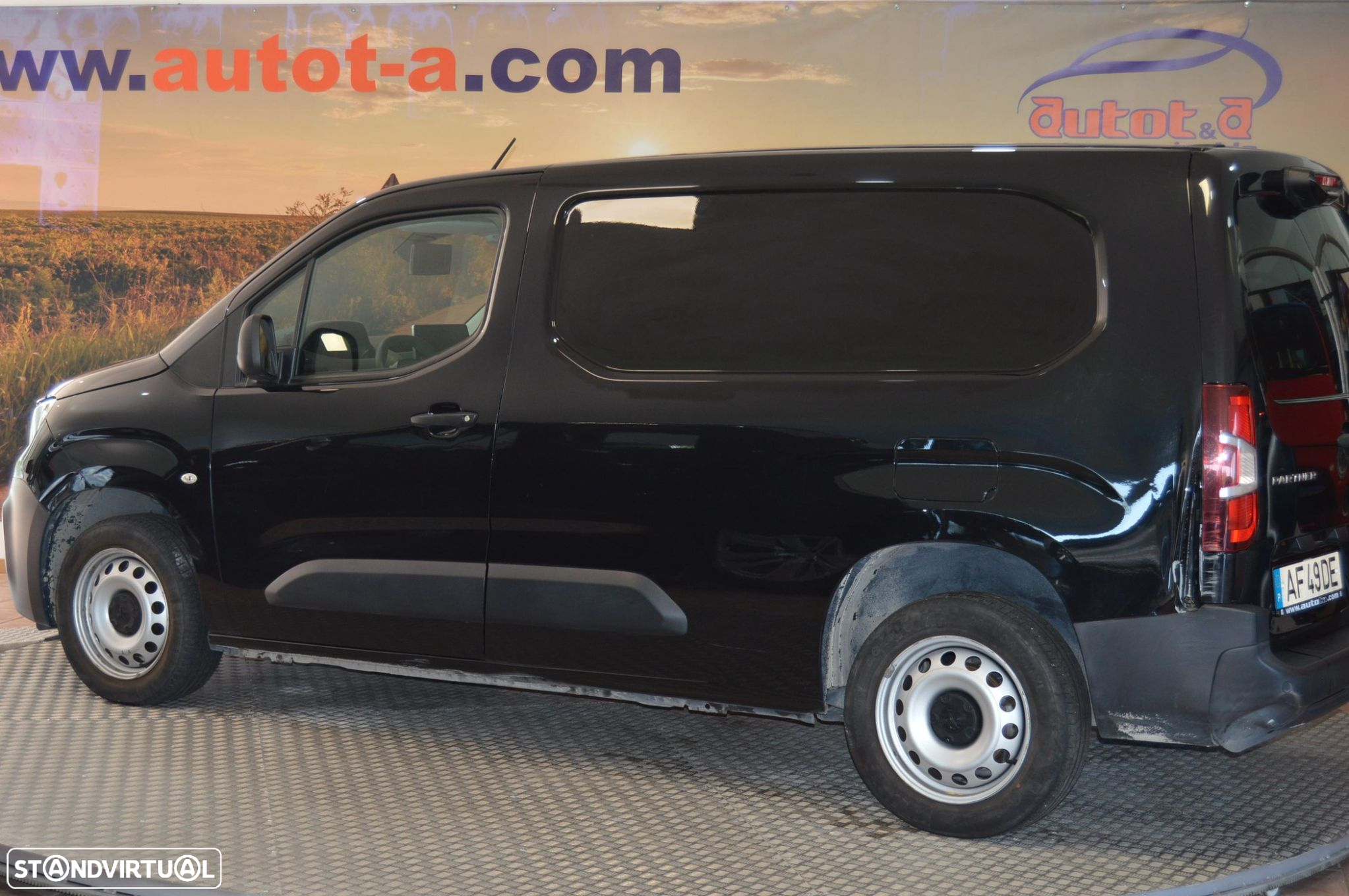 Peugeot Partner 1,5 Bluehdi Asphalt Longa - 3