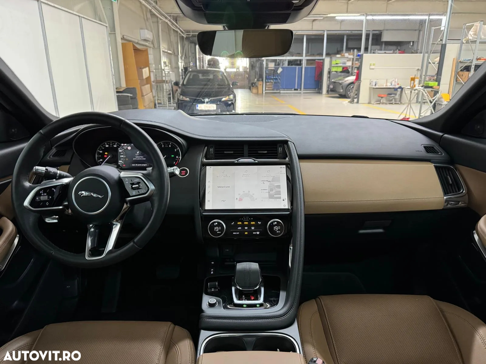 Jaguar E-Pace - 9