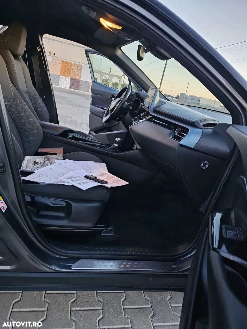 Toyota C-HR 2.0 HSD 184 CP 4x2 CVT C-ult Style bi-tone - 15