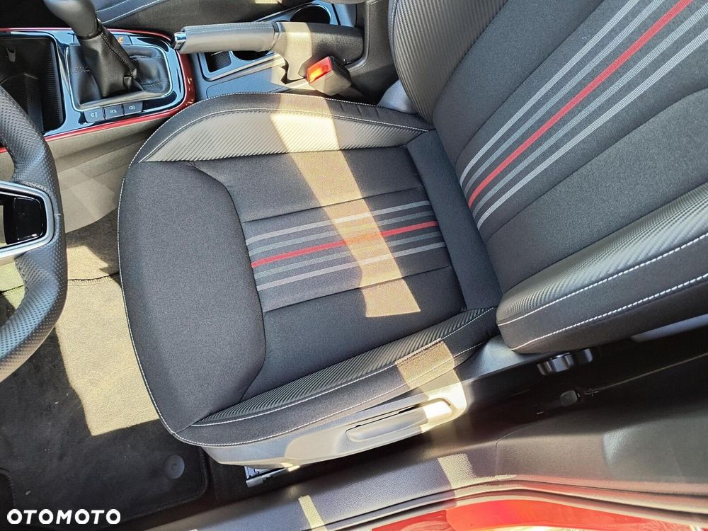 Skoda Fabia 1.0 TSI Monte Carlo - 12