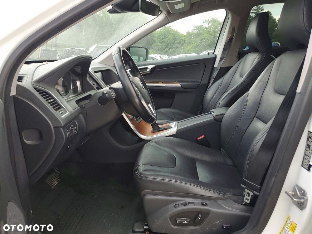 Volvo XC 60 - 8