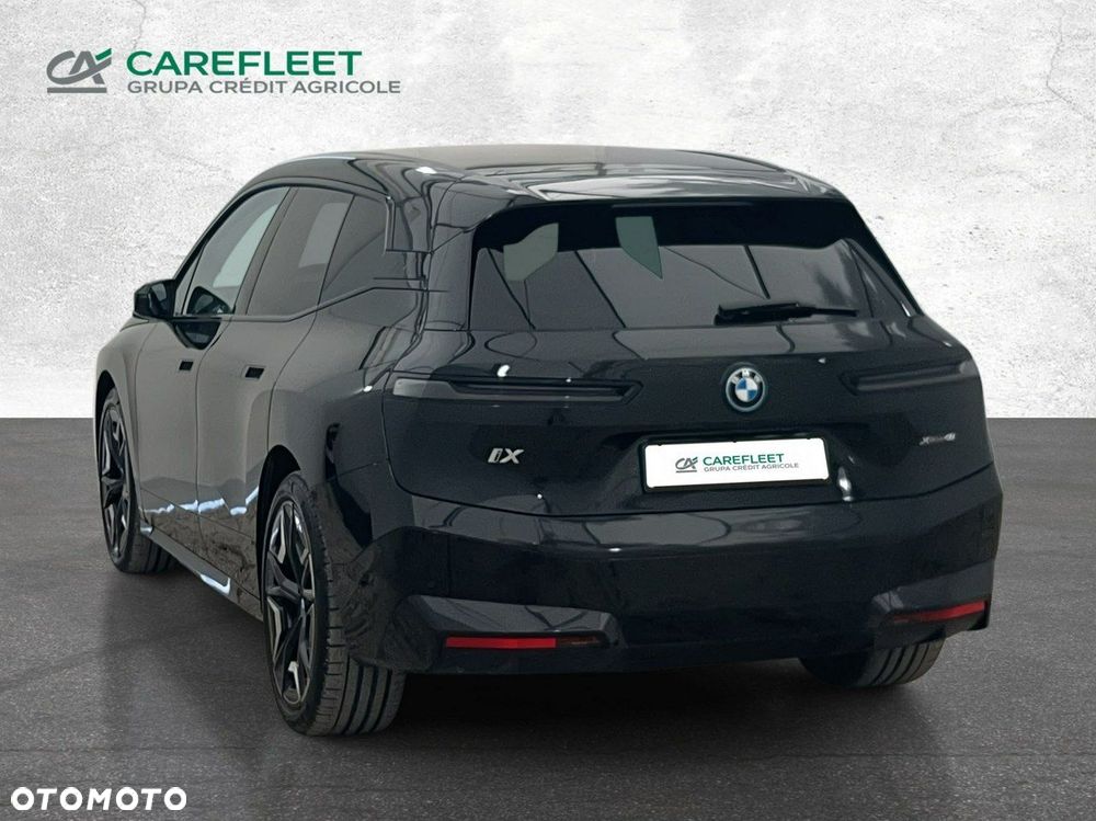 BMW iX - 7