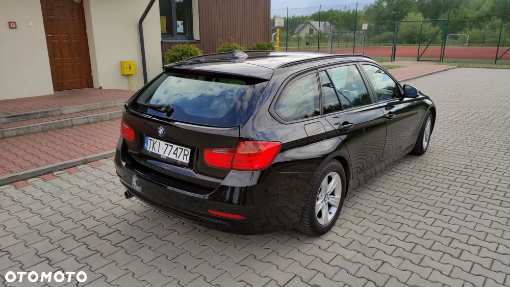 BMW Seria 3 320d DPF Edition Sport - 9