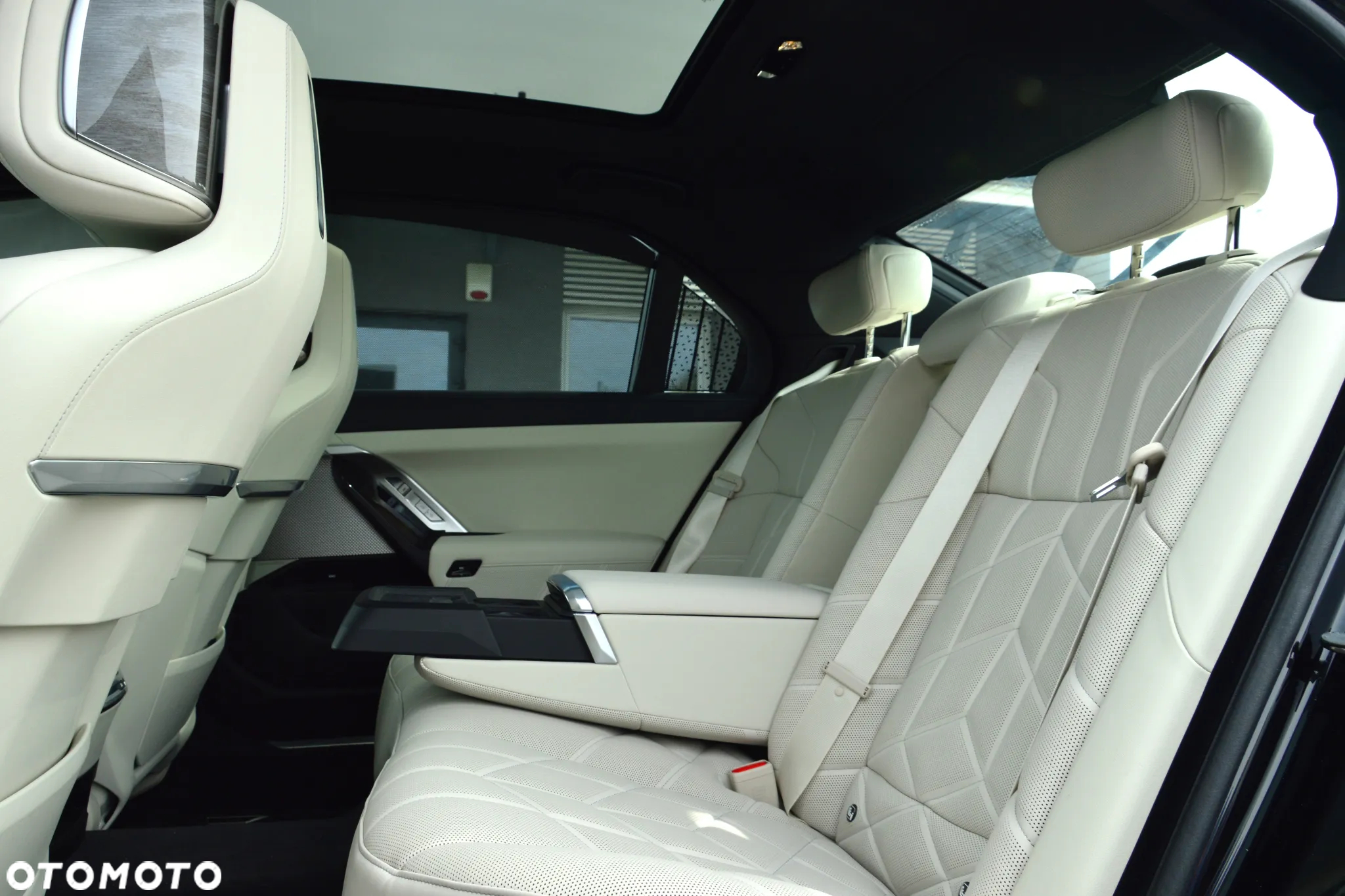 BMW Seria 7 740d xDrive mHEV sport - 18