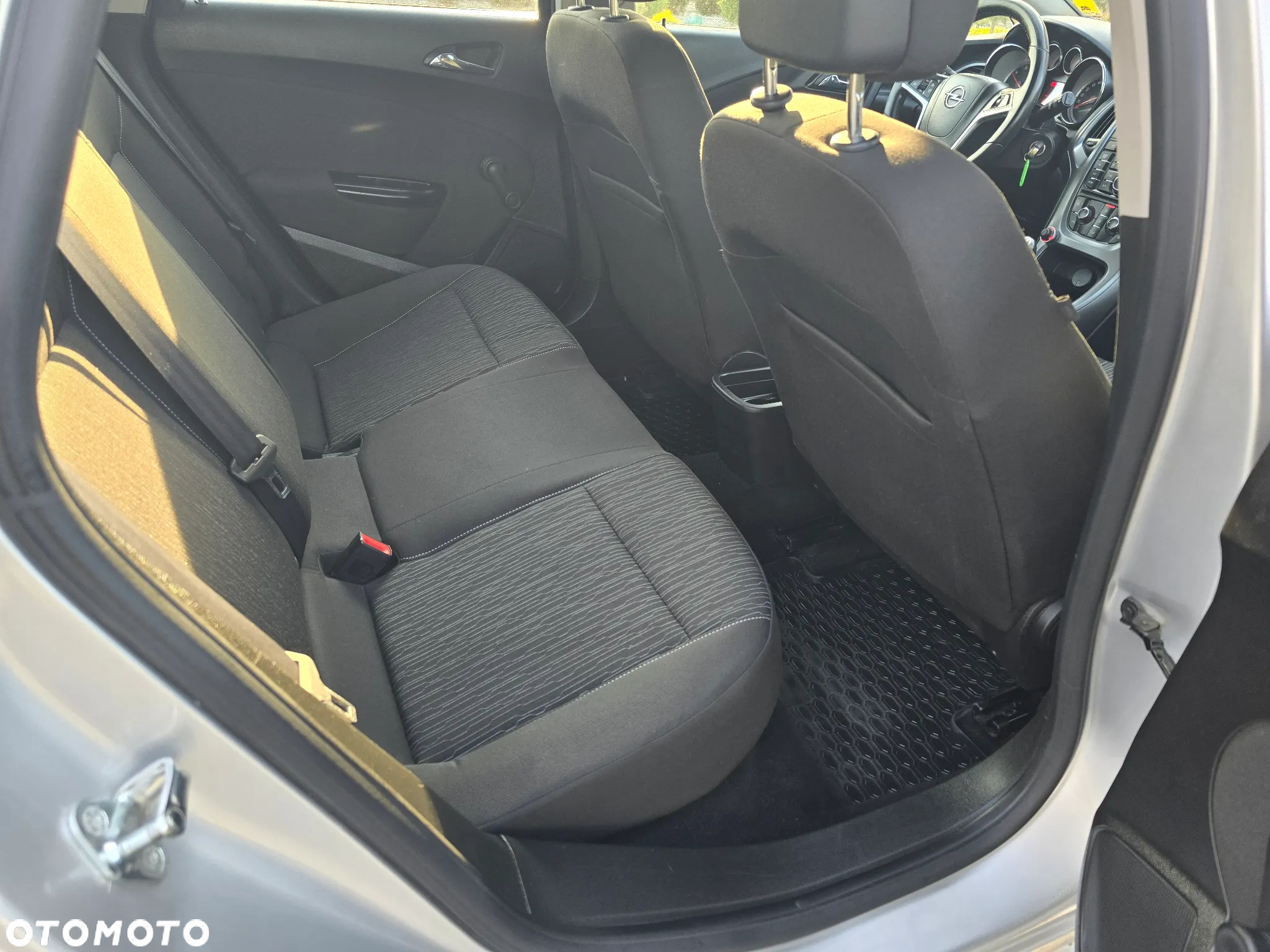 Opel Astra IV 1.6 CDTI Enjoy - 10