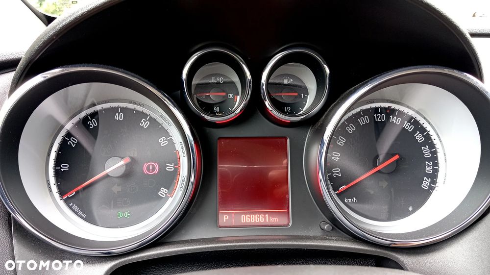 Opel Astra 1.6 Executive EU6 - 11