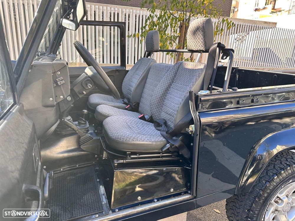 Land Rover Defender 90 2.5 Td5 E - 22