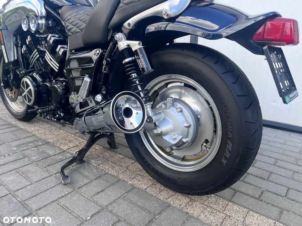 Yamaha V-MAX - 13