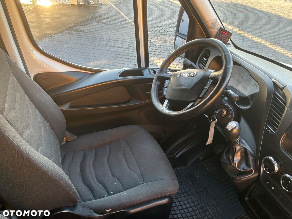 Iveco DAILY 35S15 - 25
