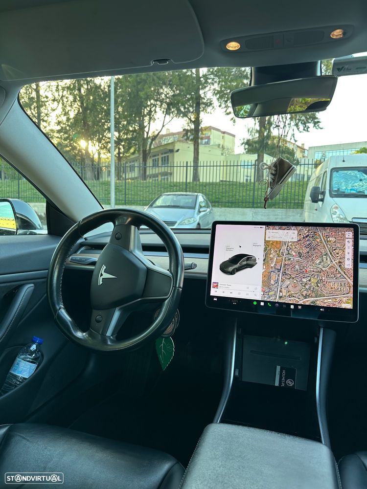 Tesla Model 3 - 14