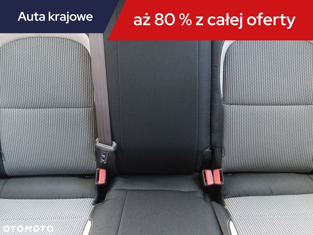 Kia Ceed - 12