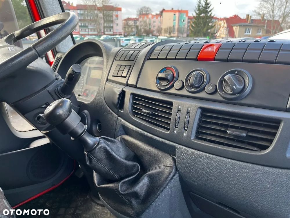 Iveco EUROCARGO 120E22 - 25