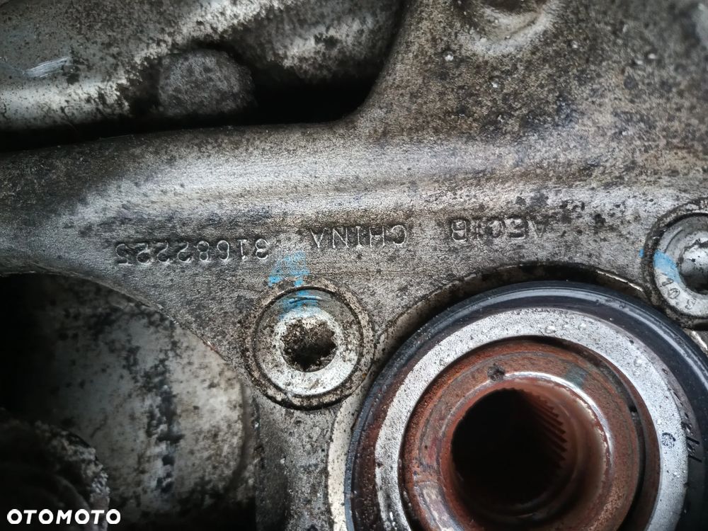 Volvo S90 II V90 II Zwrotnica Wahacz Amortyzator Lewy 31682225 - 9