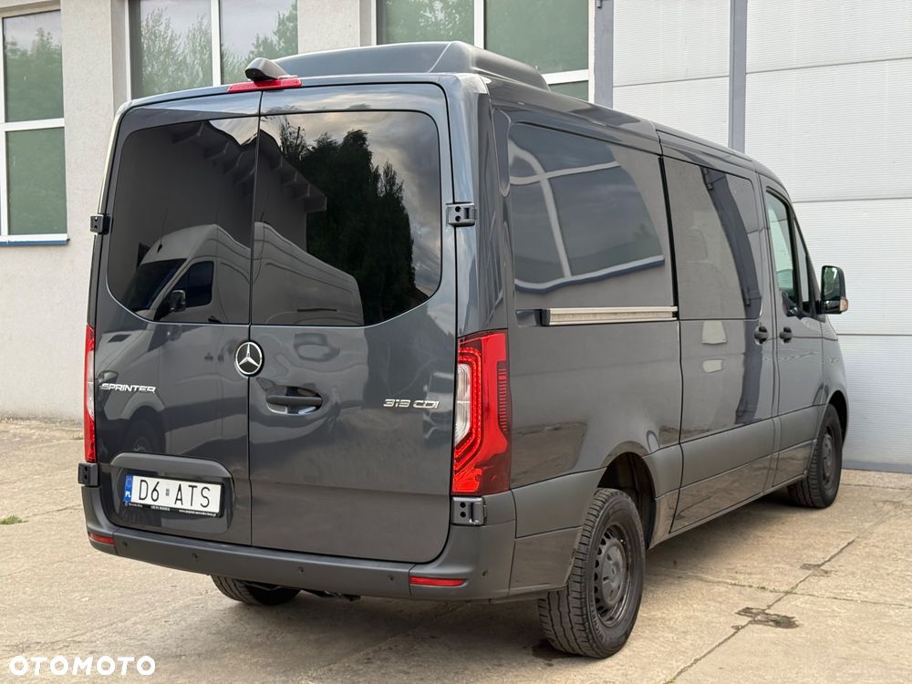 Mercedes-Benz Sprinter - 9