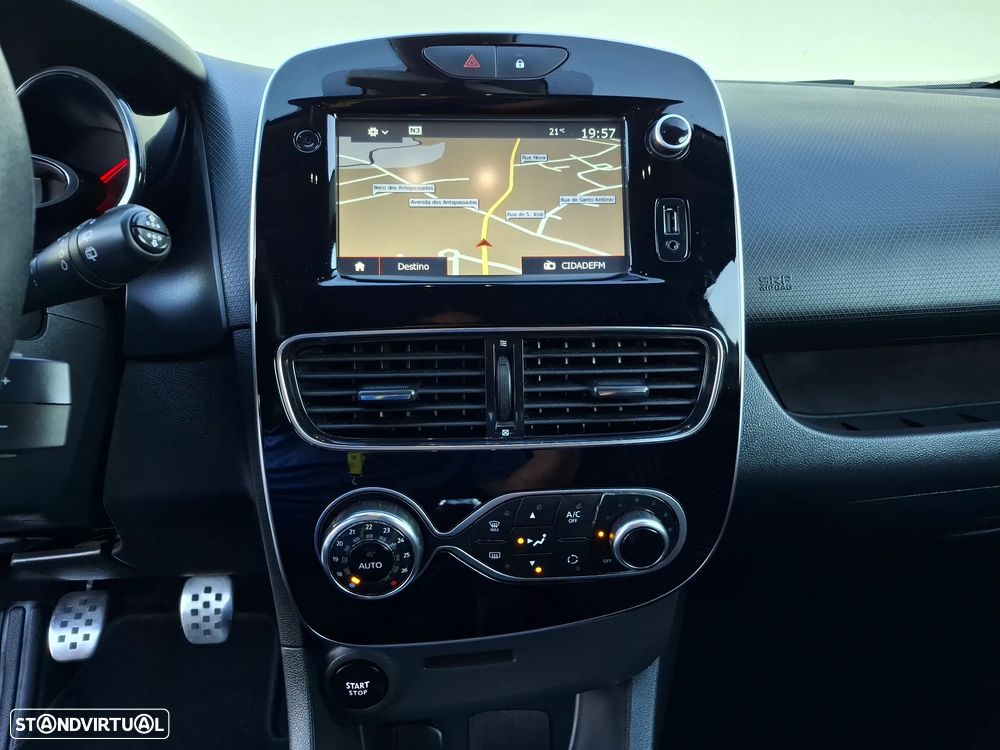 Renault Clio Sport Tourer 1.5 dCi GT Line - 21