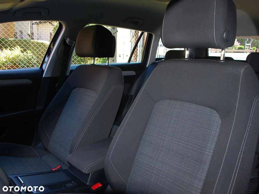Volkswagen Passat - 7