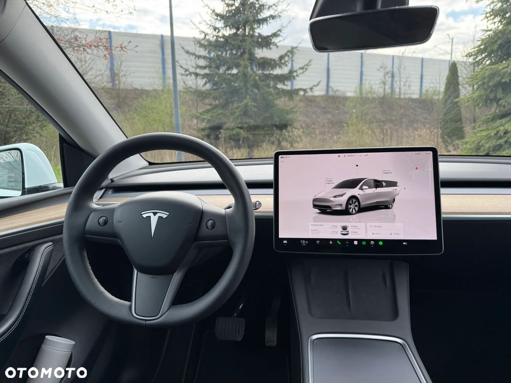 Tesla Model Y RWD - 9