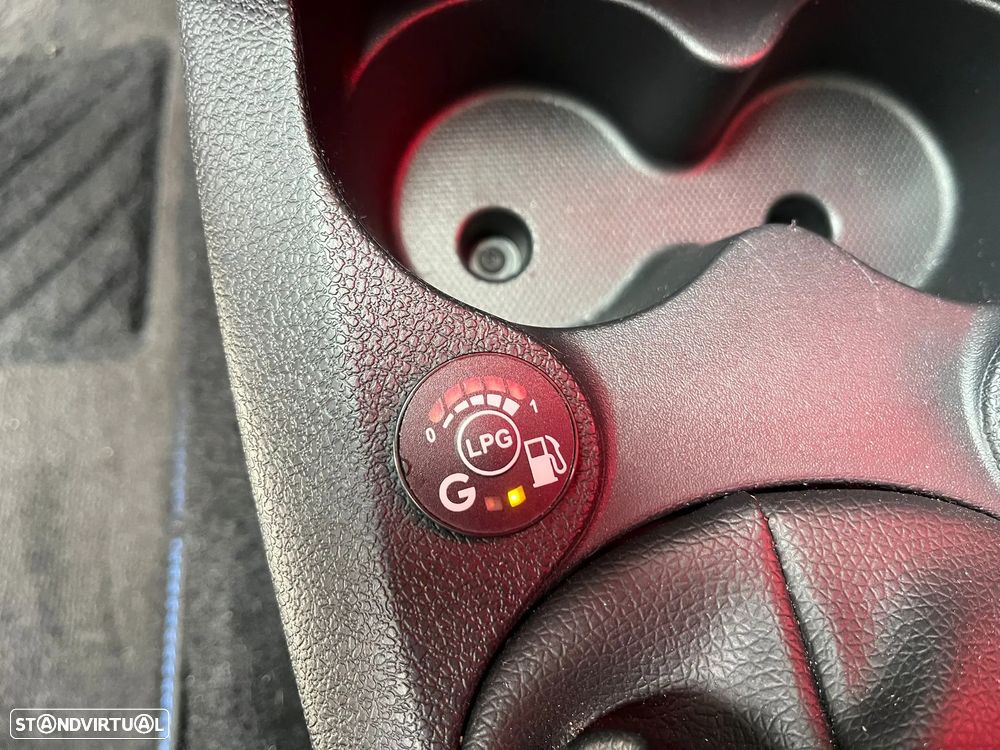 Dacia Sandero 1.0 ECO-G Essential Bi-Fuel - 26