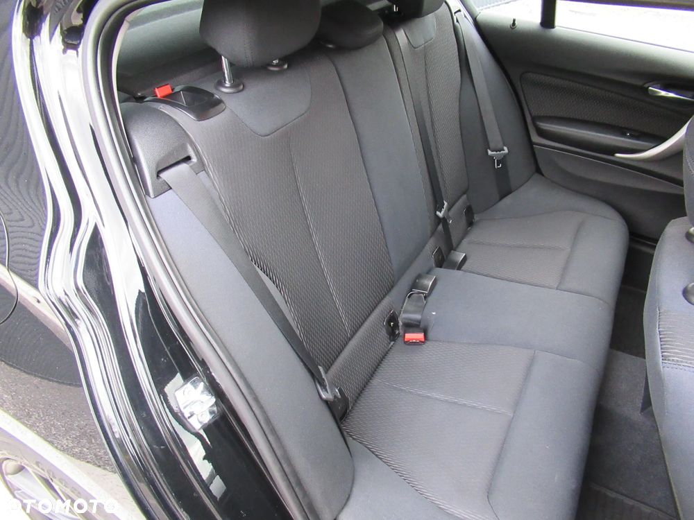 BMW Seria 1 116i - 15